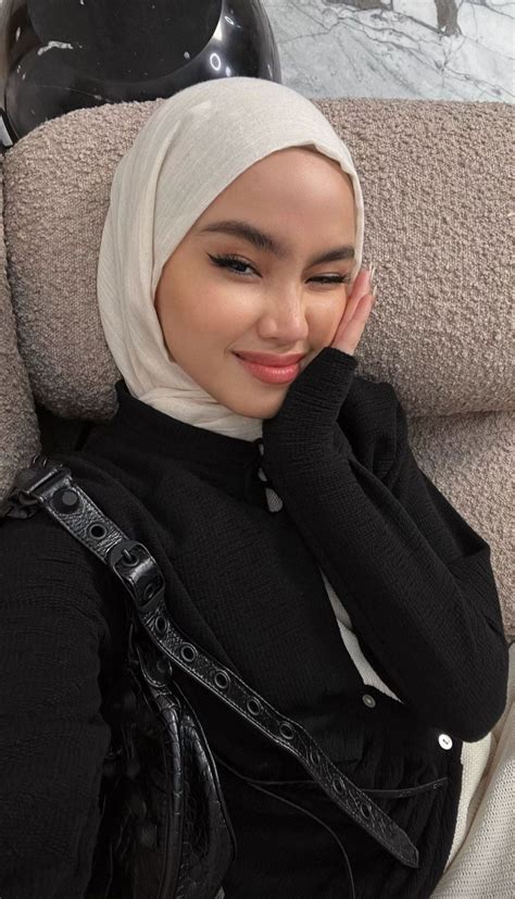 Devol single muslim girls